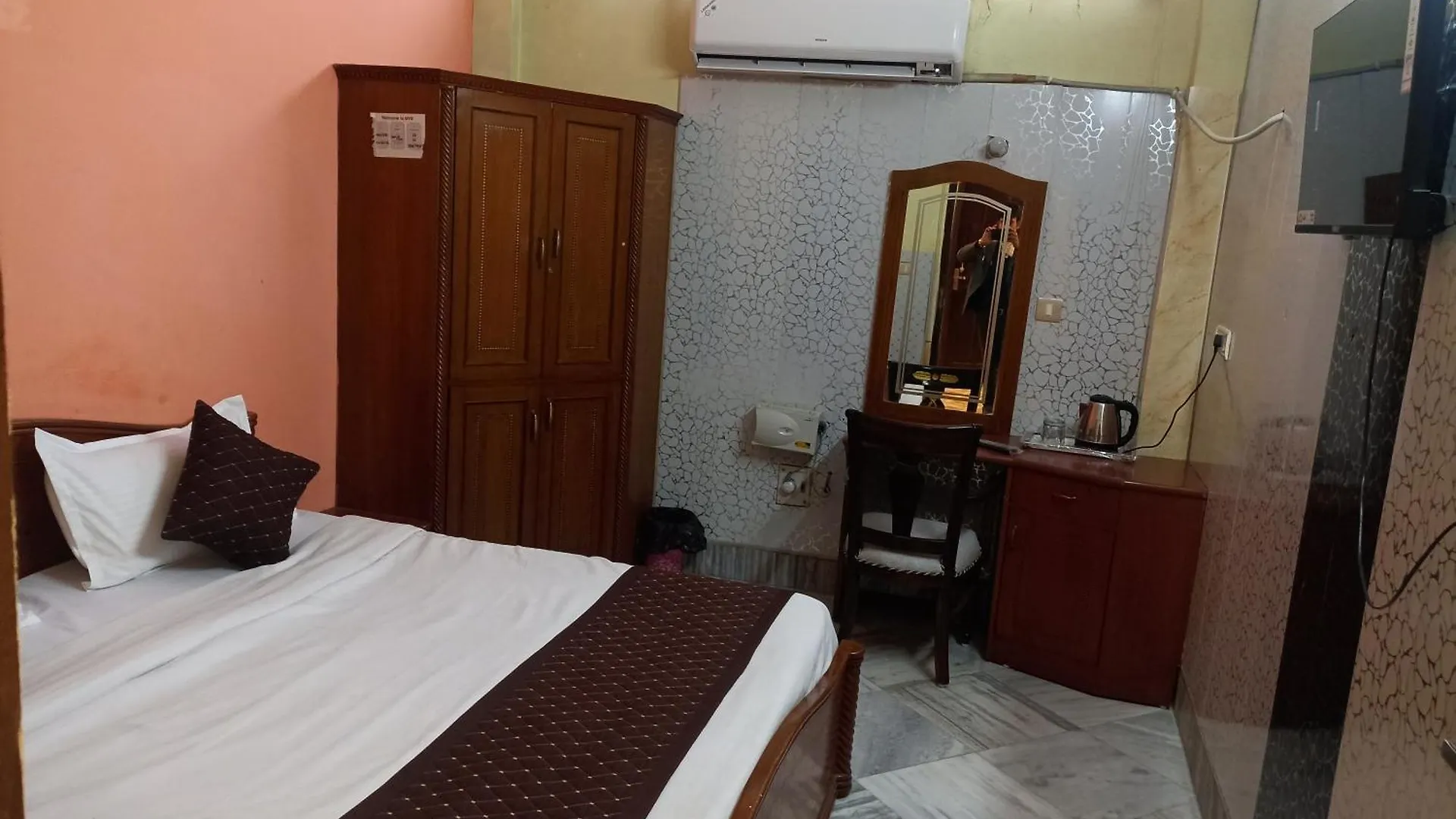 Hotel Riz Varanasi 3*,  India