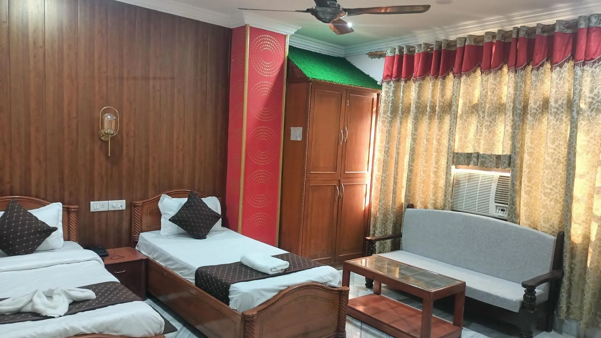 Hotel Riz Varanasi