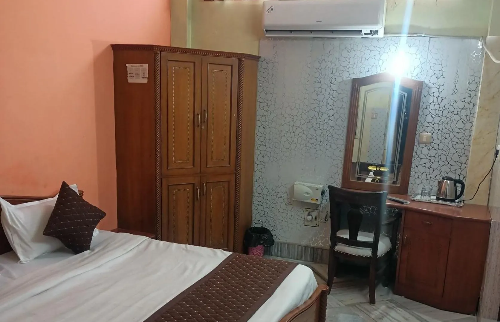 Hotel Riz Varanasi 3*,