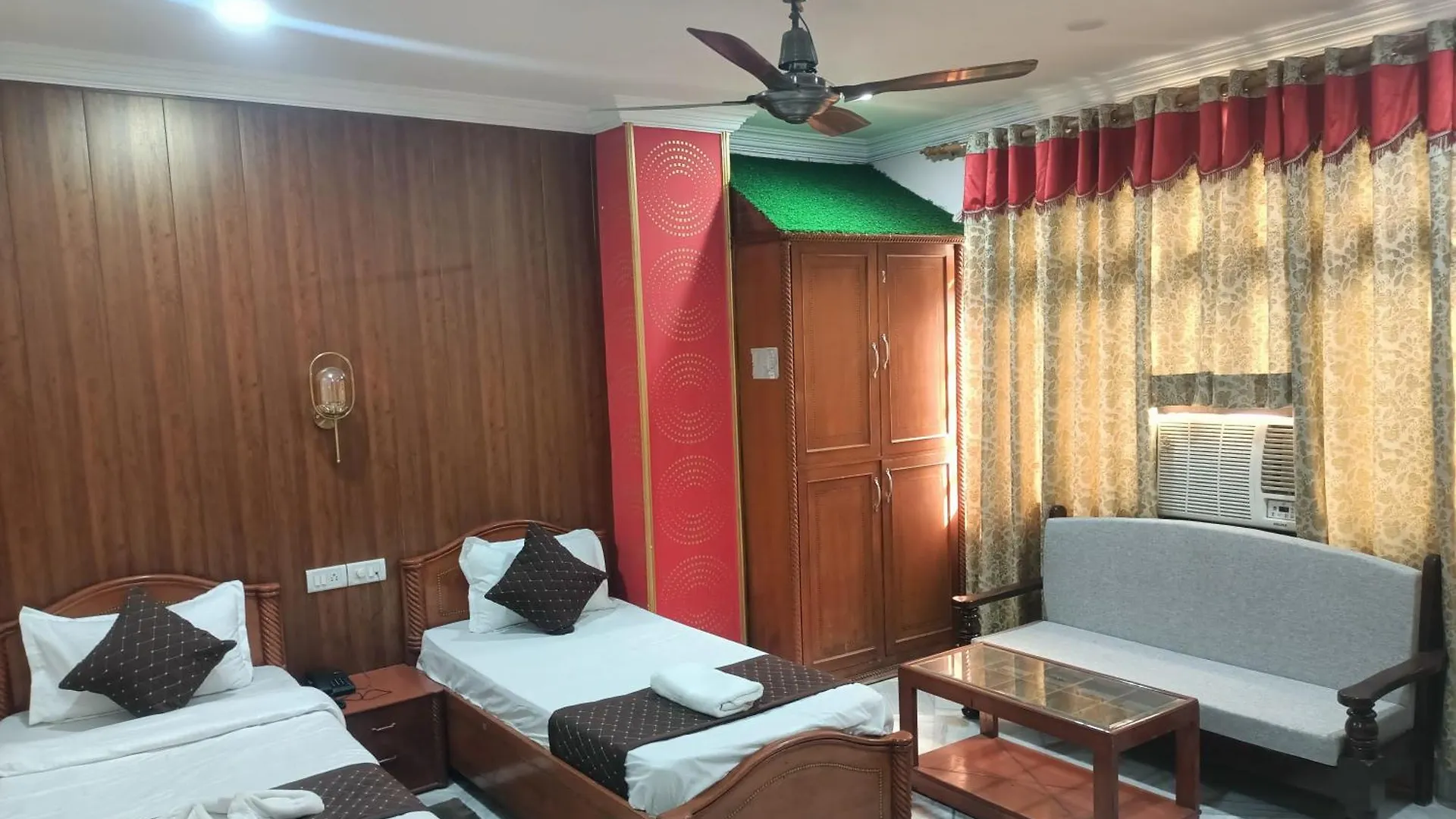 Hotel Riz Varanasi